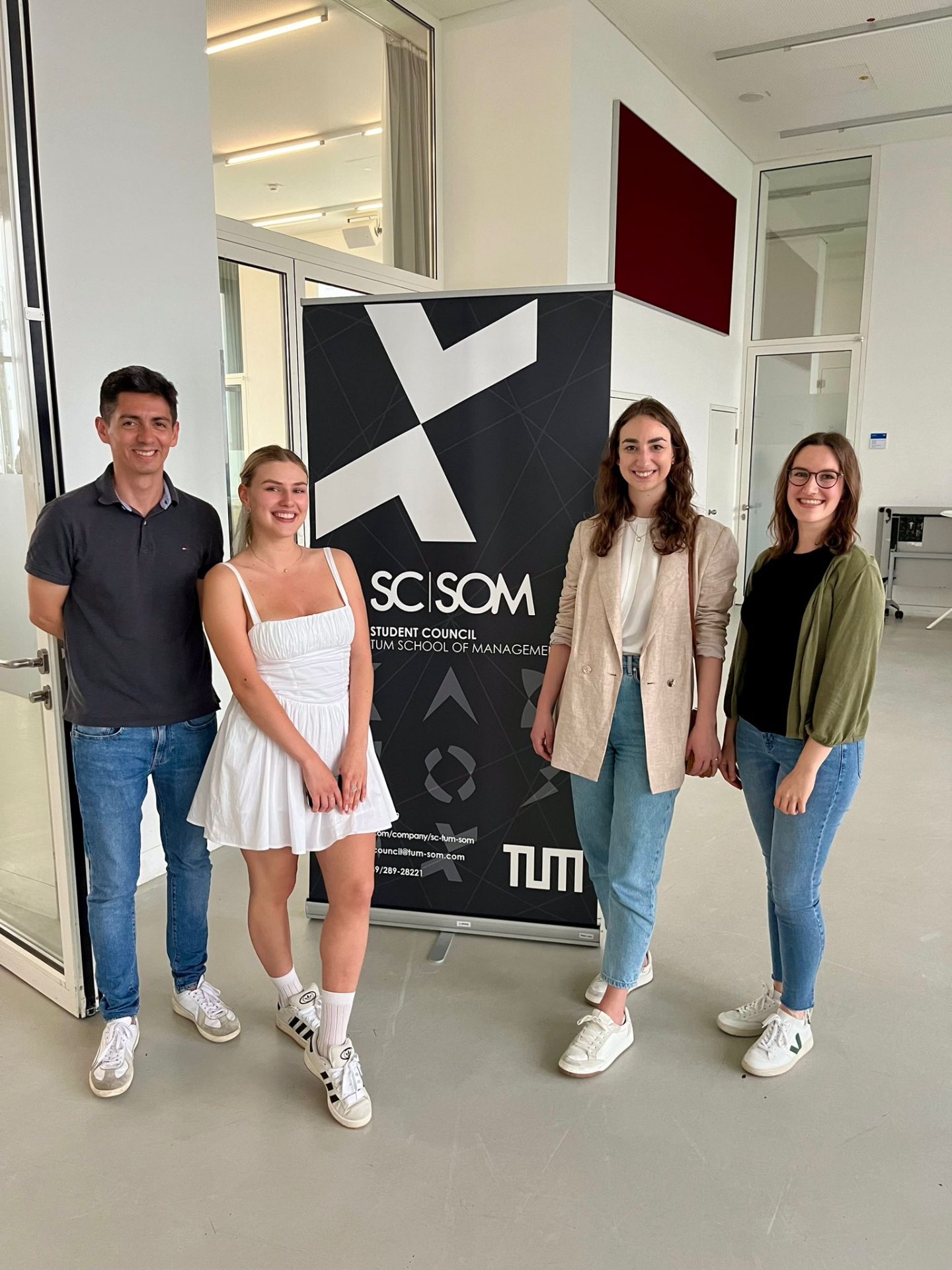 TUM SOM Alumni Meetup June — past event photo